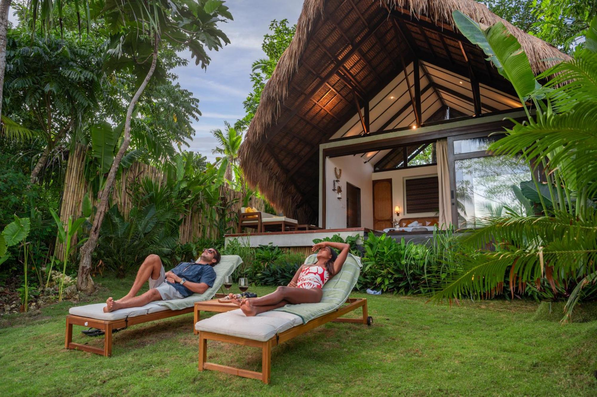 Private Villa With Pool - Kalani River Villas General Luna  Exterior photo